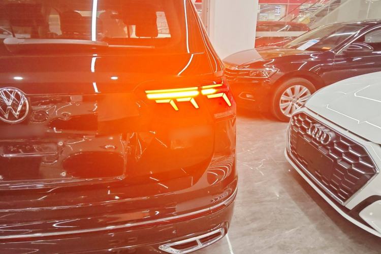 Used Volkswagen Tiguan L 2022 330TSI Automatic Two-Wheel Drive R-Line Enhanced Edition