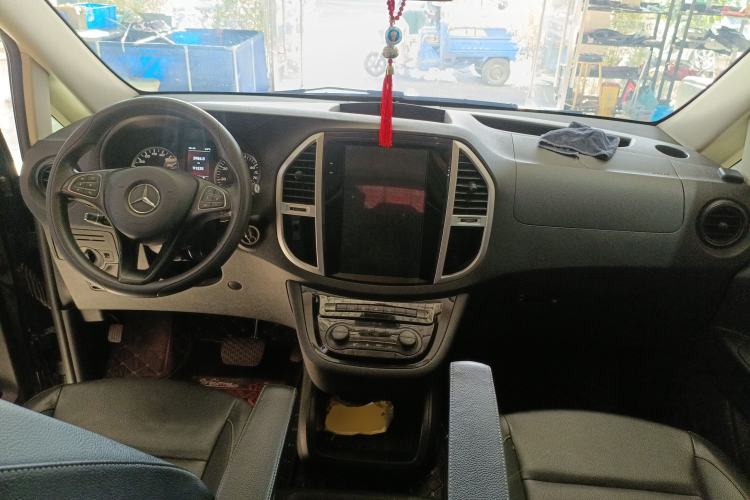 Used Mercedes-Benz Vito 2018 2.0T Elite Version 7 Seats China VI Emission Standard