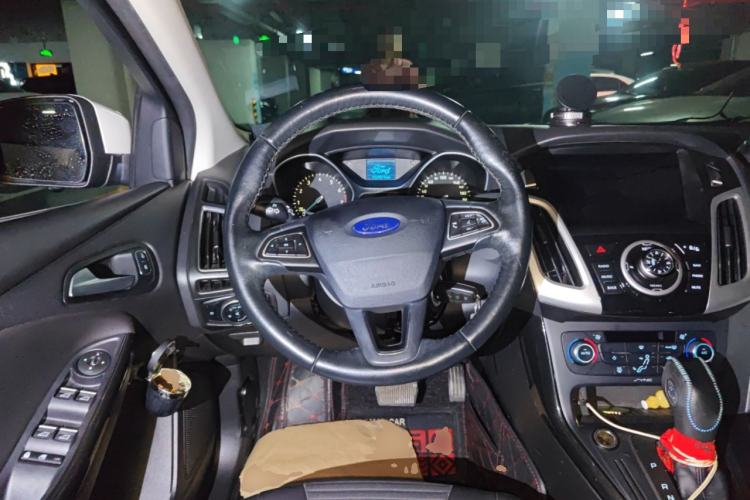 Used Ford Focus 2015 Hatchback 1.6L Automatic Fashion Edition
