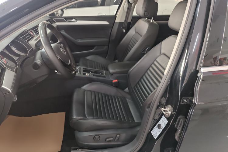 Used Volkswagen Magotan 2018 330TSI DSG Advanced Model
