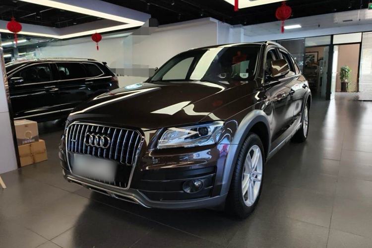 Used Audi Q5 2017 Plus 40 TFSI Technology Model
