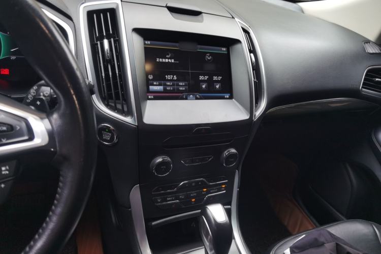 Used Ford Edge 2015 2.0T GTDi 4x4 High-Grade Model
