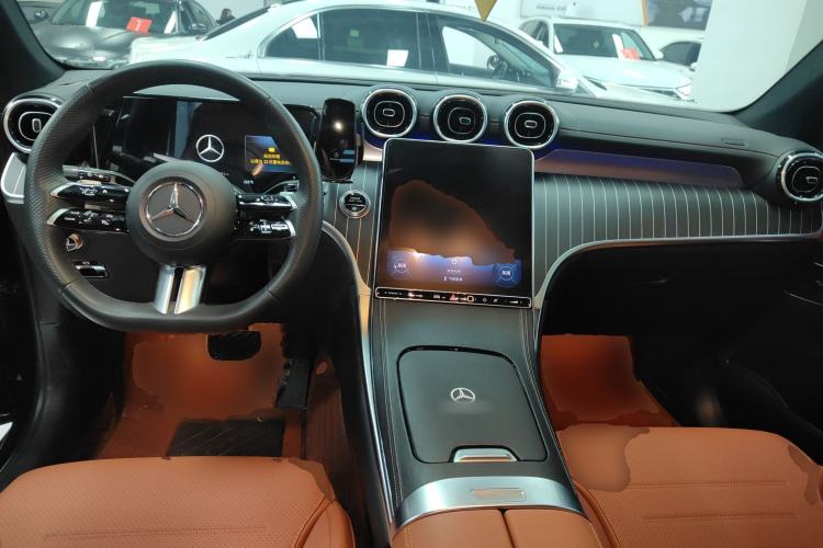 Used Mercedes-Benz GLC 2023 GLC 300 L 4MATIC Dynamic Edition 5-seater