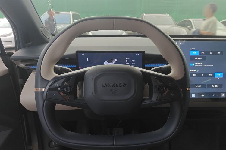 Used Lynk & Co Z20 2025 530 km Range Rear-Wheel Drive Pro
