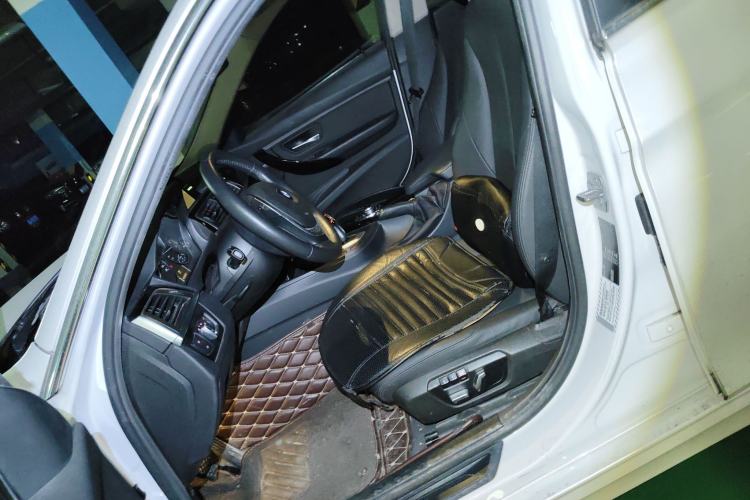 Used BMW 3 Series 2016 320Li Fashion Model
