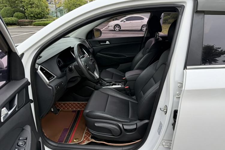 Used Hyundai Tucson 2015 1.6T Dual-Clutch Two-Wheel-Drive Smart Model
