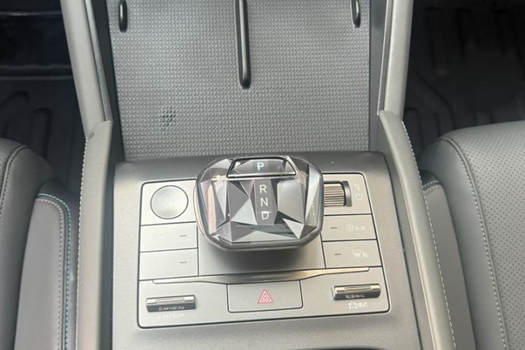 Used BYD Qin L 2025 DM-i Smart Drive 120KM Leading Model