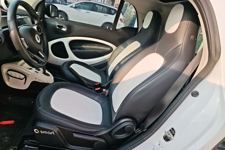 Used  fortwo 2015 1.0L 52 kW Hardtop Passion Edition