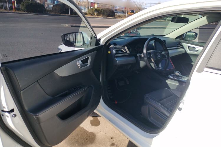 Used BYD Qin New Energy 2019 High-Range Luxury Model