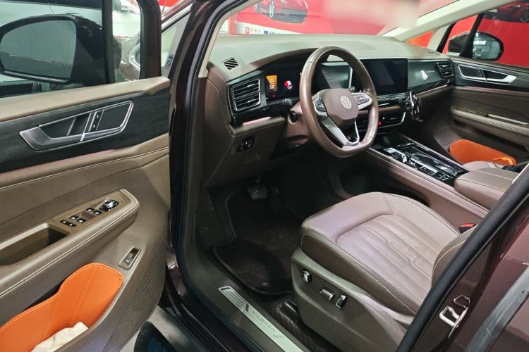 Used Volkswagen Viloran 2023 330TSI Luxury Edition
