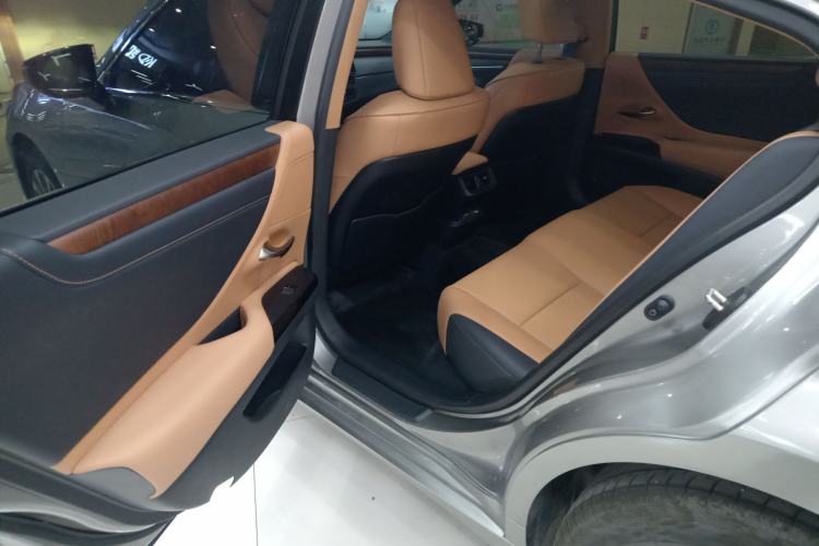 Used Lexus ES 2024 200 Premium Edition