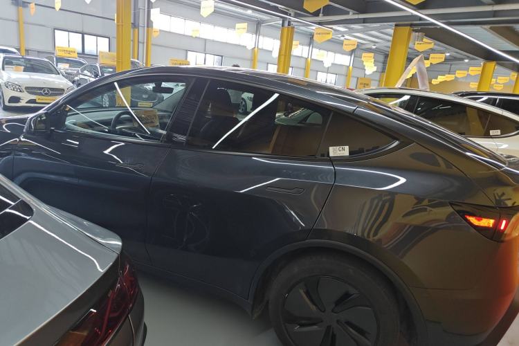 Used Tesla Model Y 2025 Rear-Wheel Drive First Edition
