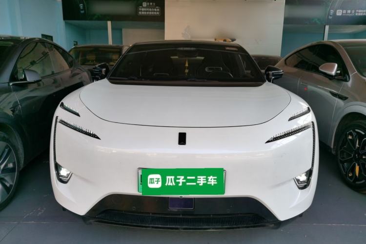 Used  11 2022 Long-Range Dual-Motor Luxury Edition 4 Seats