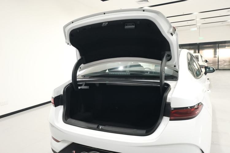 Used BYD Qin PLUS 2025 EV Smart Drive Edition 420KM Leading Model