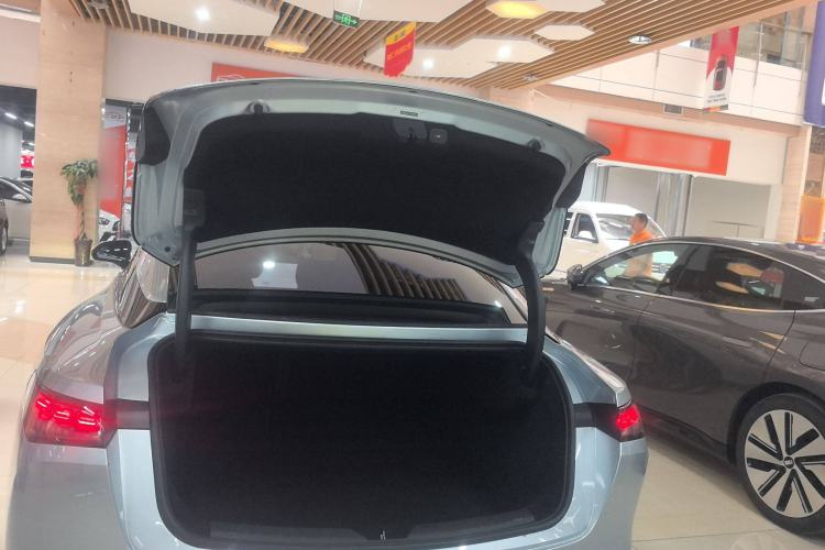 Used  GT 2023 560 Rear-Drive Seven-Wing Edition
