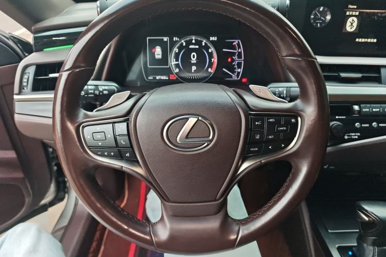 Used Lexus ES 2020 200 Excellence Edition

