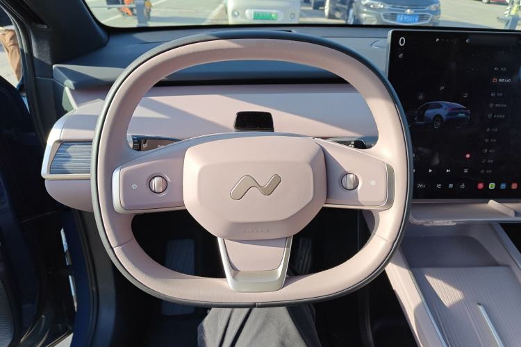 Used ONVO L60 2024 60 kWh All-Wheel Drive
