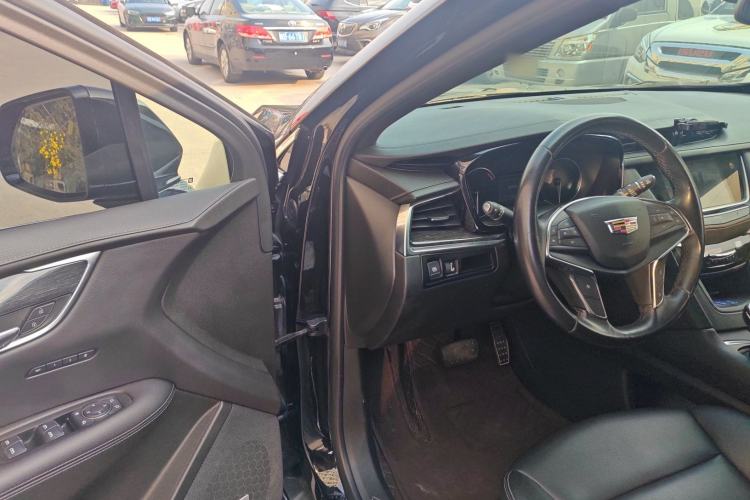 Used Cadillac XT5 2021 2.0T Two-Wheel Drive Luxury Version
