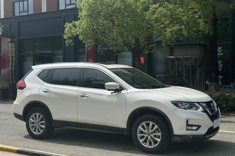 Used Nissan X-Trail 2022 2.0L Two-Wheel Drive Smart Connect Premium Edition