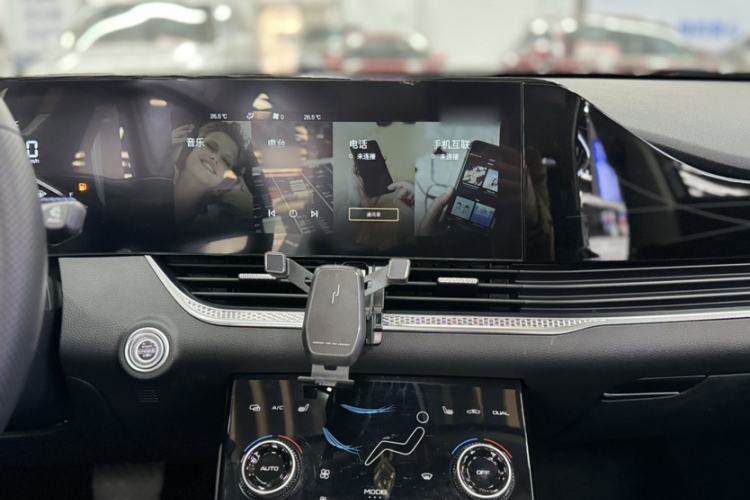 Used Bestune B70 2023 Third Generation 1.5T Automatic Enjoyment Version 70th Anniversary Edition