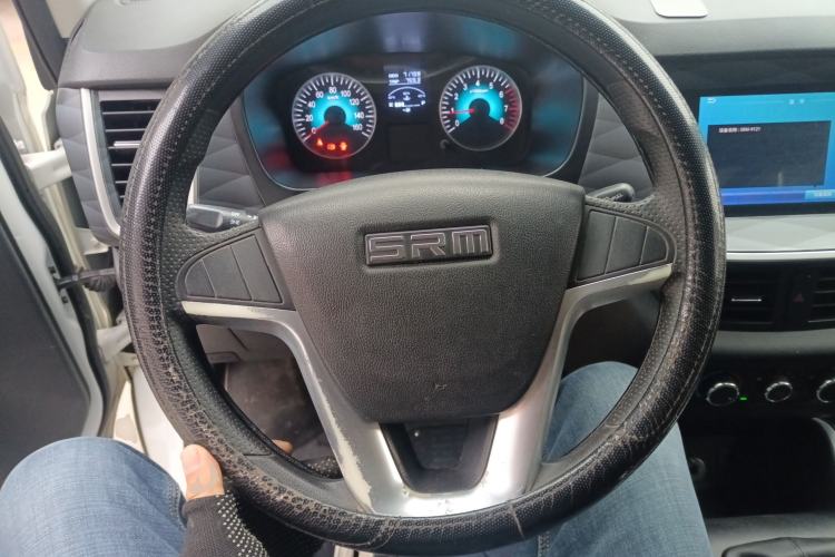 Used Jinbei Gold Hiace M Classic 2022 1.5L Travel Lion Passenger Van 6 Seats
