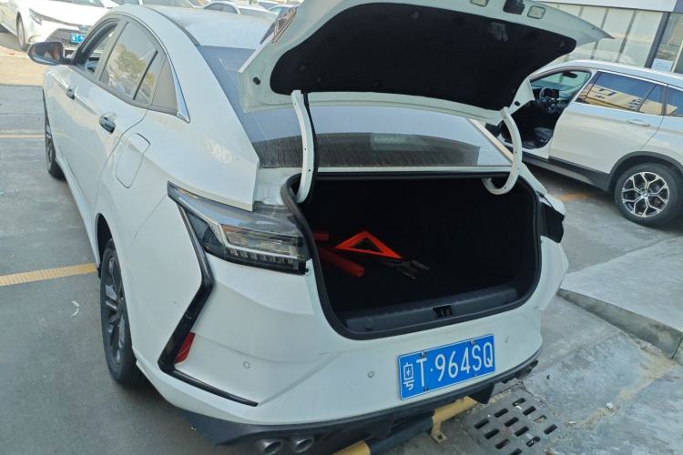 Used Dongfeng Aeolus Yixuan 2023 Mach Edition 1.5L Automatic Chasing Shadow Version