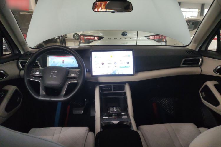 Used BYD Yuan UP 2024 401KM Leading Edition
