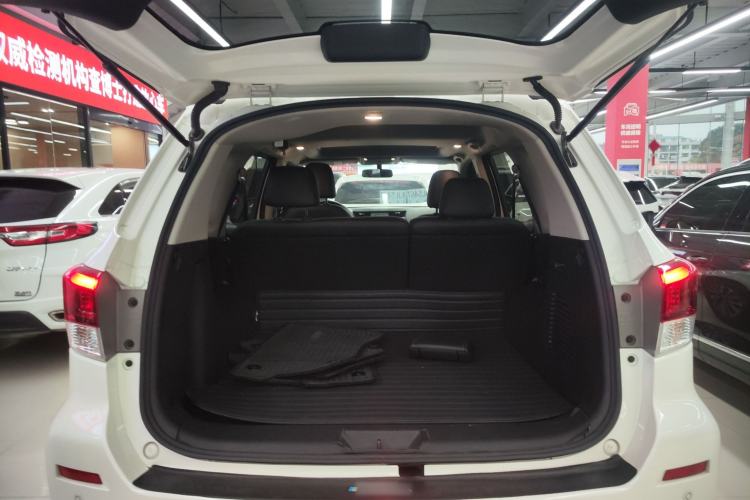 Used Nissan Terra 2020 2.5L XL Upper Automatic Two-Wheel Drive Luxury Edition