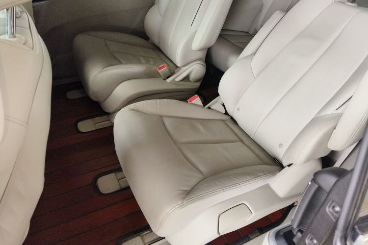 Used Buick GL8 2021 Land Cruiser Executive Class 652T Luxury Model