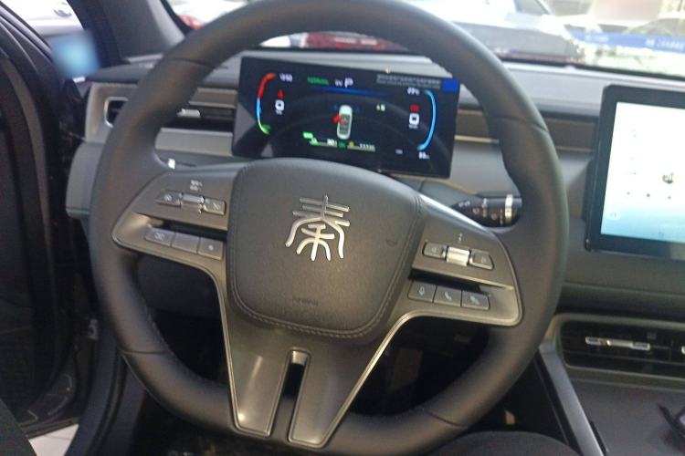 Used BYD Qin PLUS 2025 DM-i Smart Drive 55KM Leading Model
