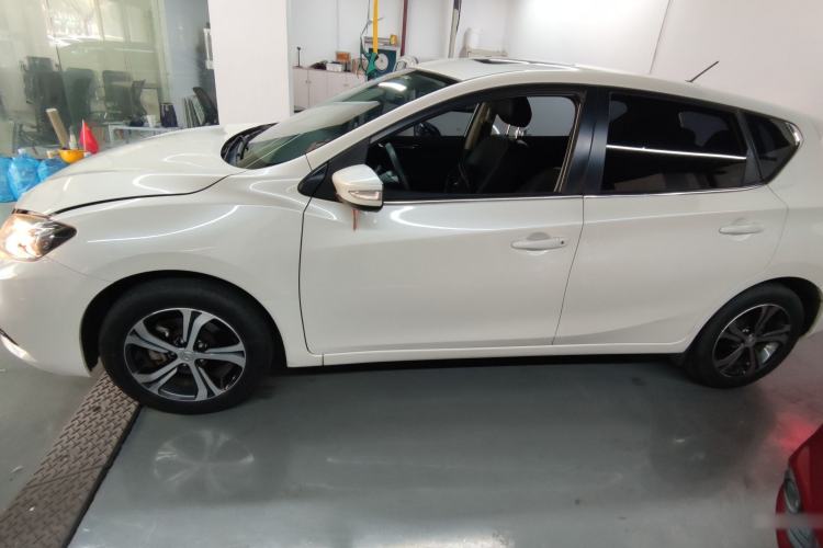 Used Nissan Tiida 2019 1.6L CVT Smart Drive Version China VI Standard
