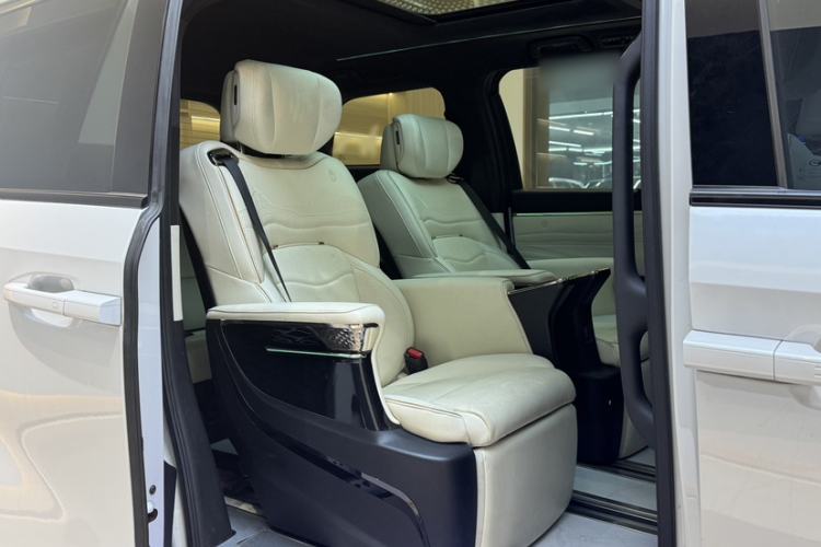 Used GAC Trumpchi M8 2023 Zongshi Series Dual-Motor YuZun Edition
