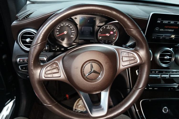 Used Mercedes-Benz GLC 2017 GLC 260 4MATIC Luxury Model
