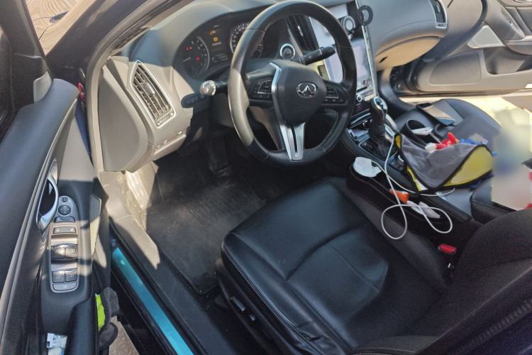 Used Infiniti Q50L 2018 2.0T Enjoyment Version China VI Standard
