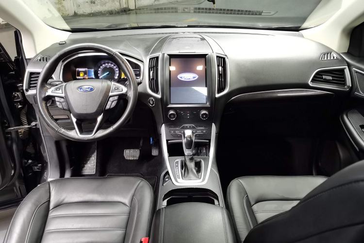 Used Ford Edge 2015 2.0T GTDi Two-Wheel-Drive High-Line Version
