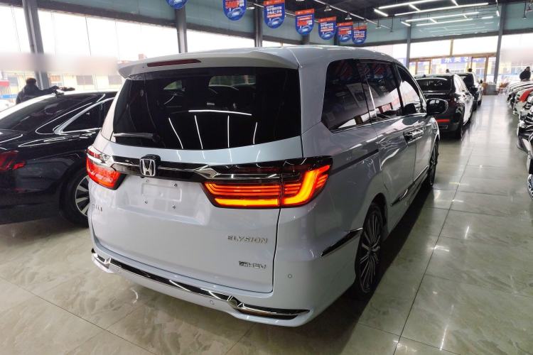 Used Honda Elysion 2024 2.0L eHEV Luxury Edition