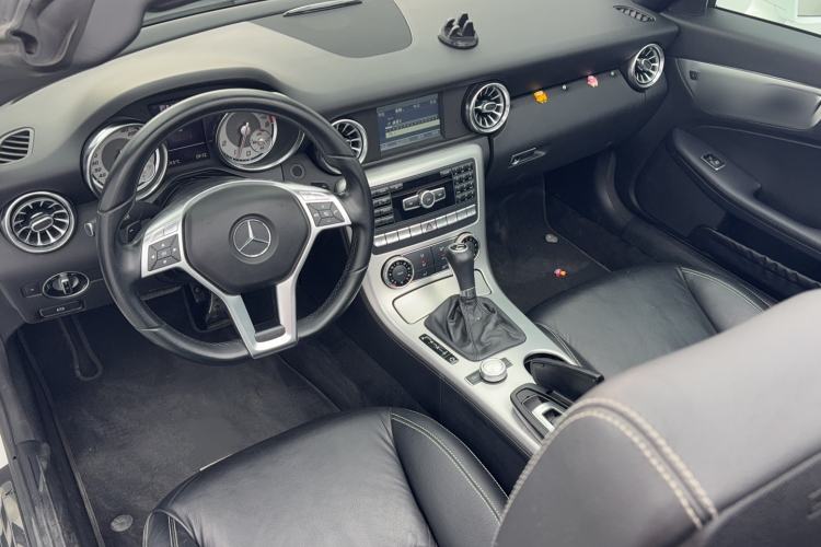 Used Mercedes-Benz SLK-Class 2011 SLK 200 Fashion Model
