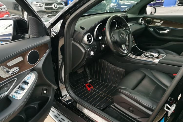 Used Mercedes-Benz GLC 2019 GLC 300 L 4MATIC Dynamic Model