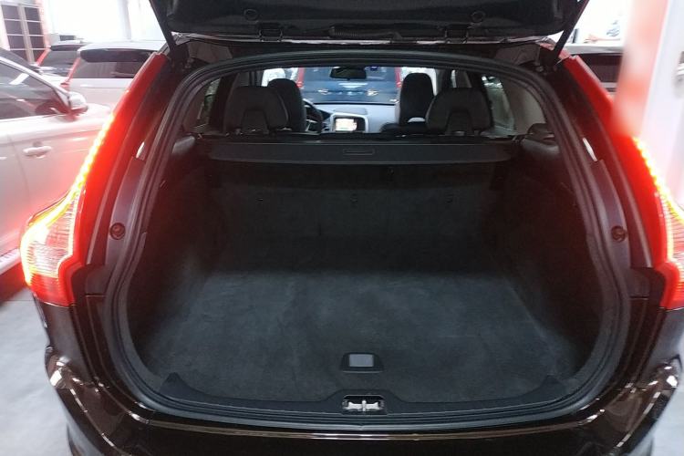 Used Volvo XC60 2017 T5 AWD Smart Upgrade Edition
