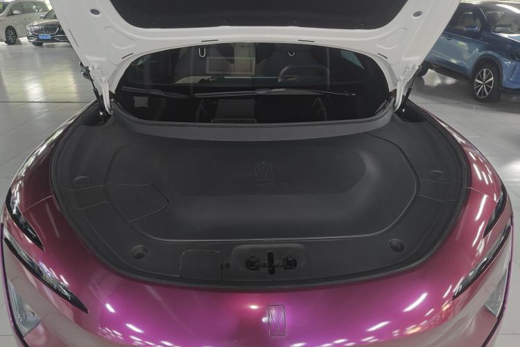 Used  12 2025 Ultra Extended-Range Edition
