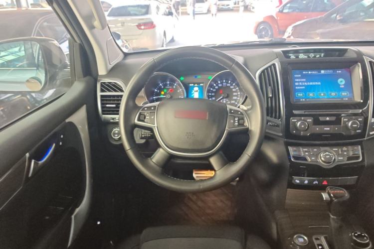 Used Haval H9 2015 2.0T Four-Wheel Drive Standard Model 7 Seats