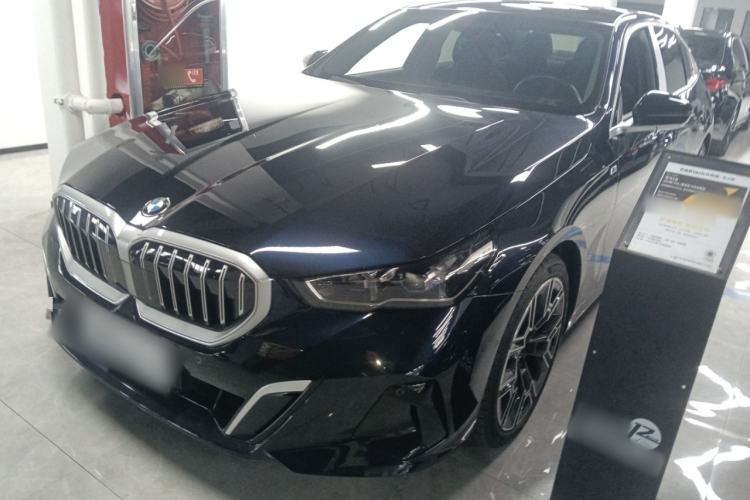 Used BMW 5 Series 2024 530Li Luxury Edition M Sport Package