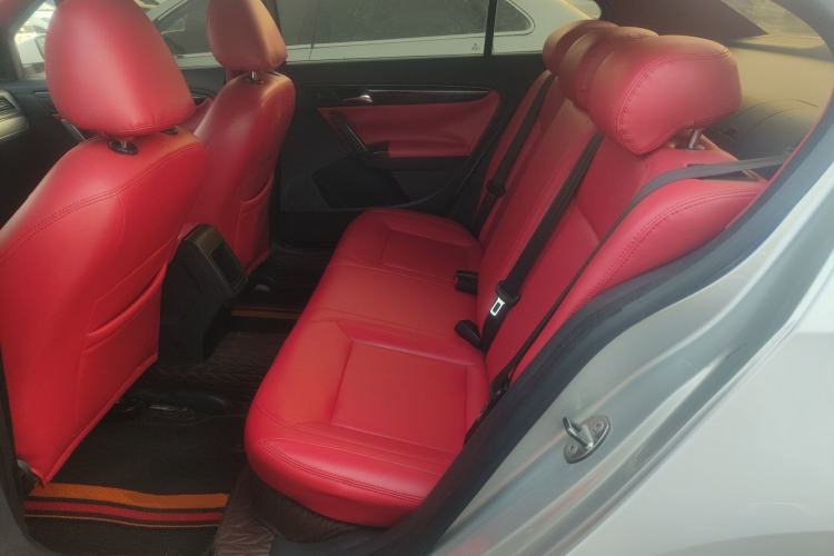 Used Volkswagen Lavida 2013 Revised Classic 1.6L Automatic Fashion Edition
