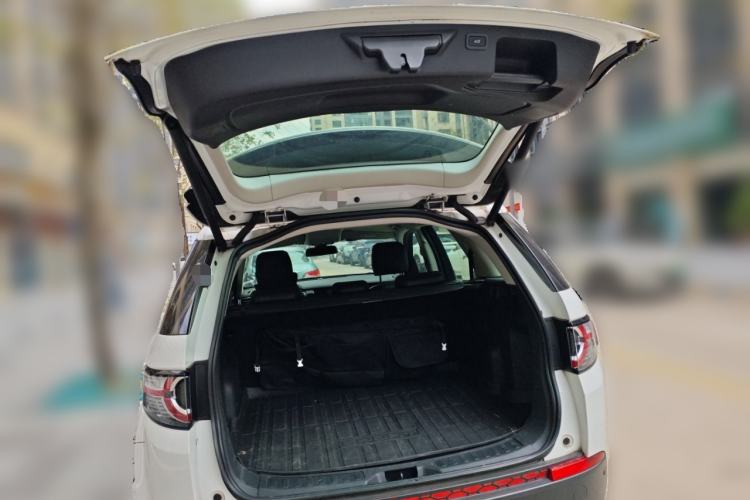 Used Land Rover Discovery Sport 2019 240 PS SE Version China V Standard