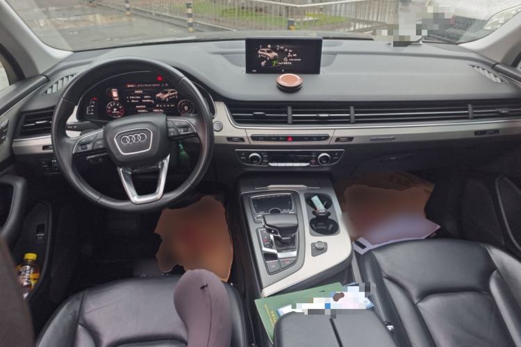 Used Audi Q7 2018 40 TFSI Comfort Model