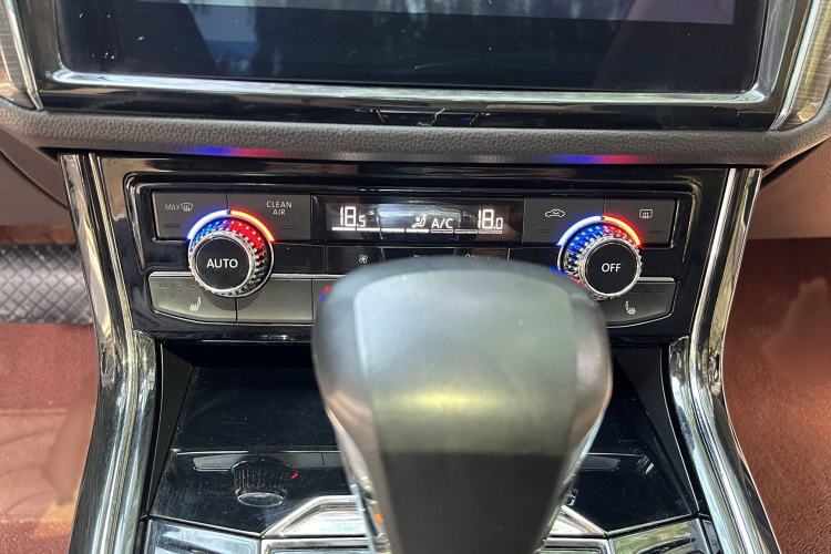 Used Volkswagen Phideon 2019 380TSI Two-Wheel Drive Business Edition China VI Standard
