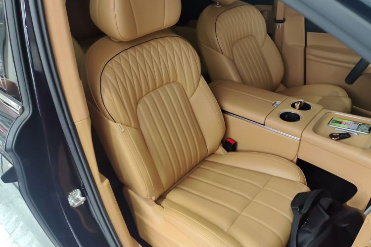 Used VOYAH Dream 2025 PHEV Four-Wheel-Drive Flagship Kunpeng Edition