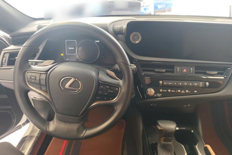 Used Lexus ES 2022 200 Excellence Edition
