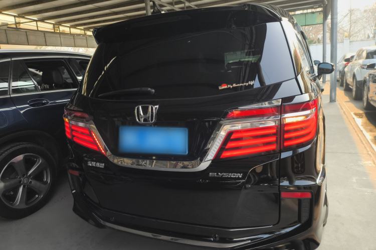 Used Honda Elysion 2016 2.4L Luxury Edition
