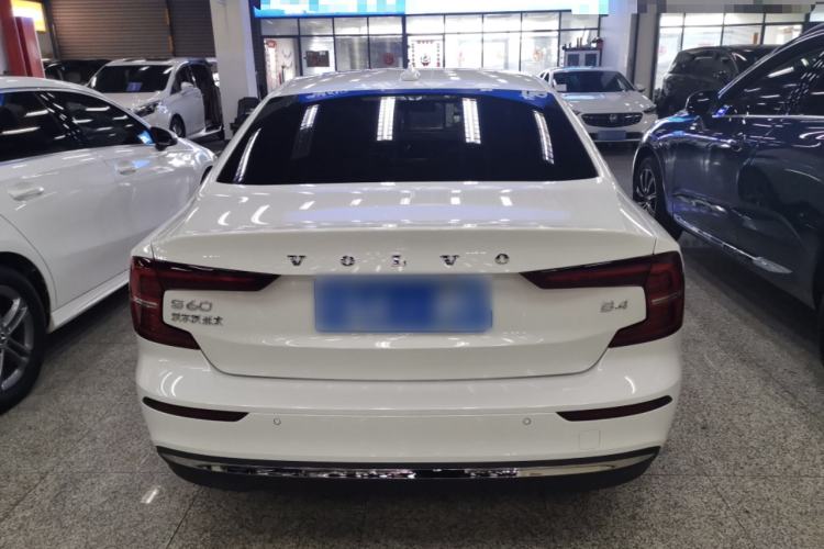 Used Volvo S60 2024 B4 Zhiyi Luxury Edition

